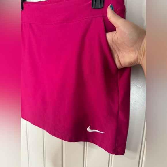 NIKE✔️Dri-Fit Fuchsia Skort, Pockets - Golf, Pickleball, Tennis 💕 (Size Small) - Picture 5 of 12